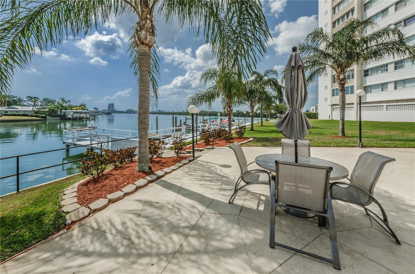 HORIZON HOUSE CO-OP - Residential