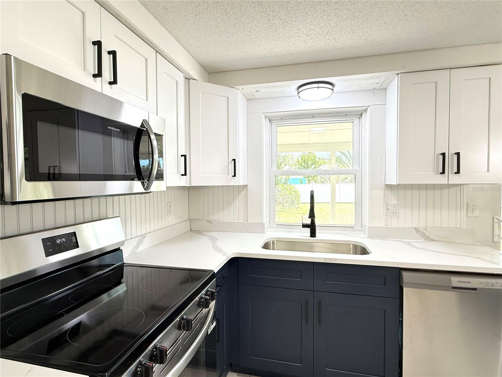 BAY VISTA BLVD ADD 03 - Residential