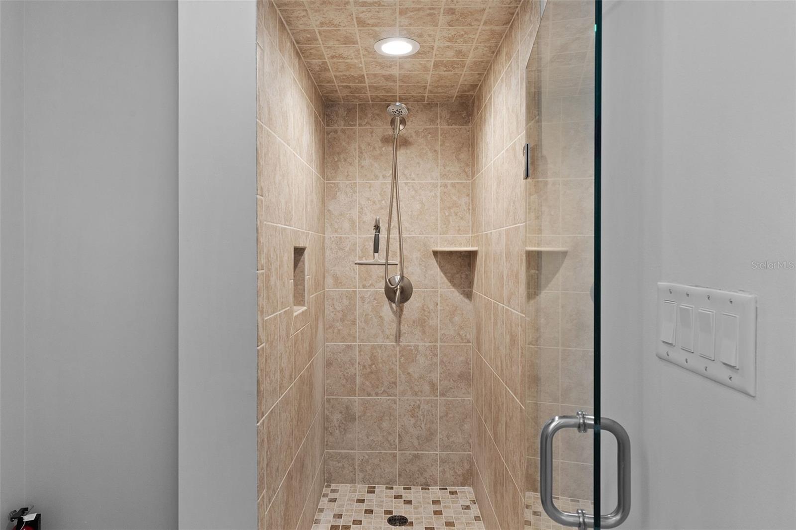 EUSTIS PROMONTORY COVE - Residential