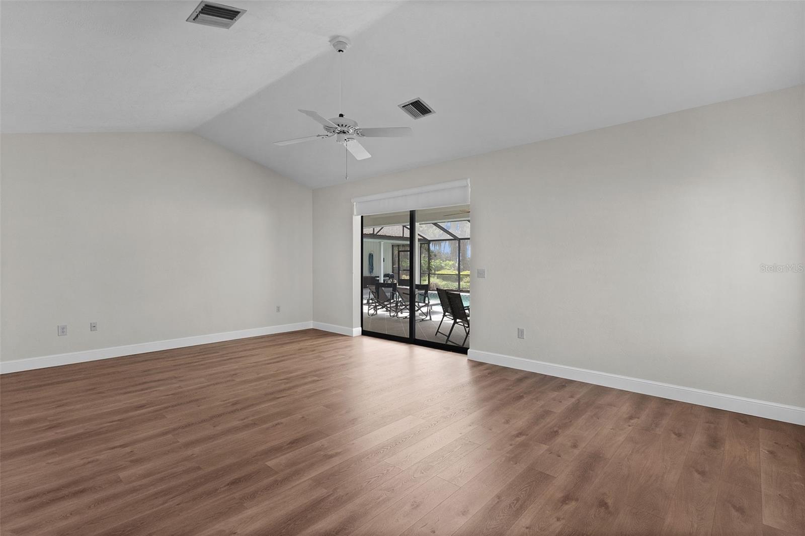 EUSTIS PROMONTORY COVE - Residential
