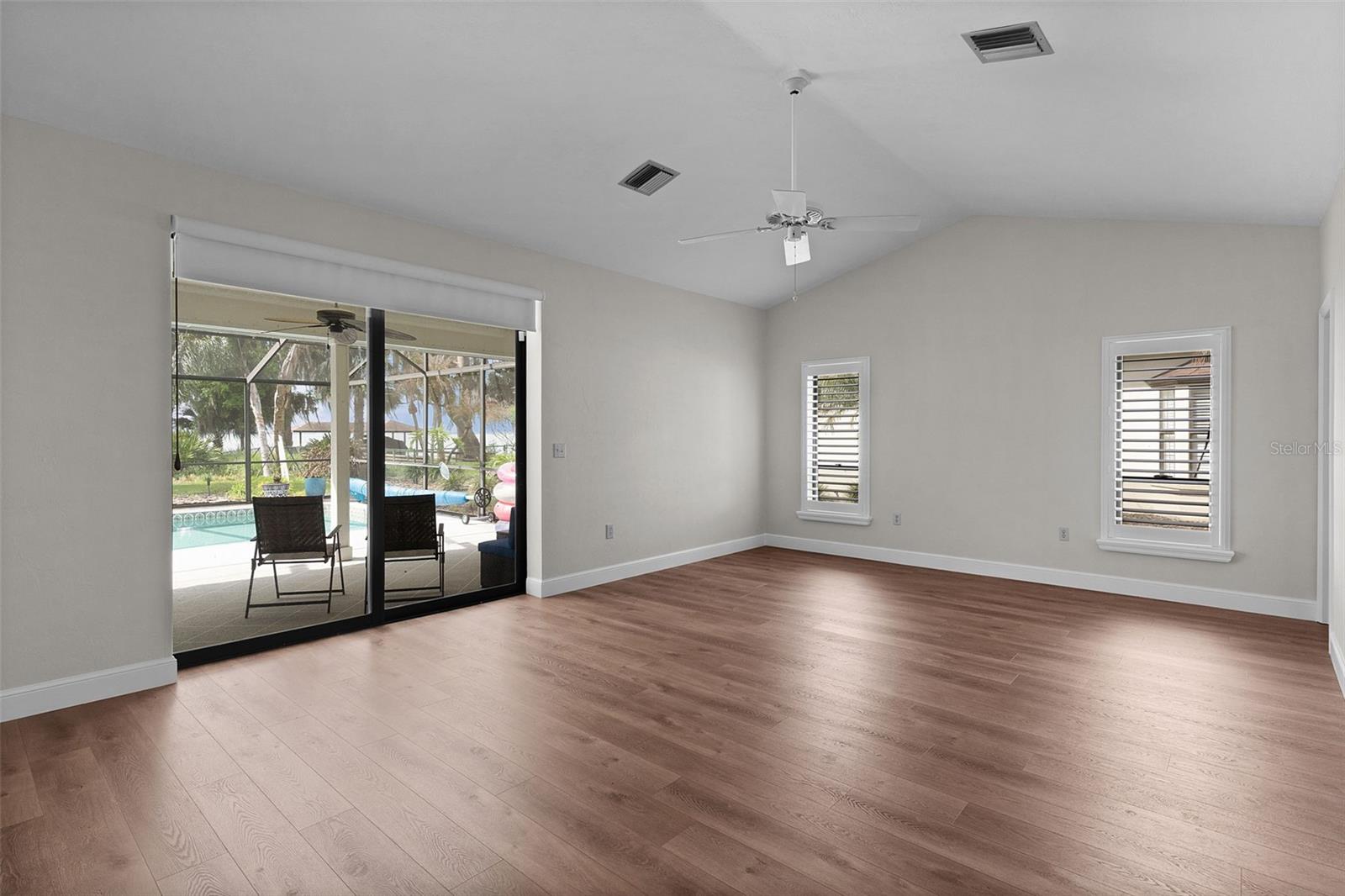 EUSTIS PROMONTORY COVE - Residential