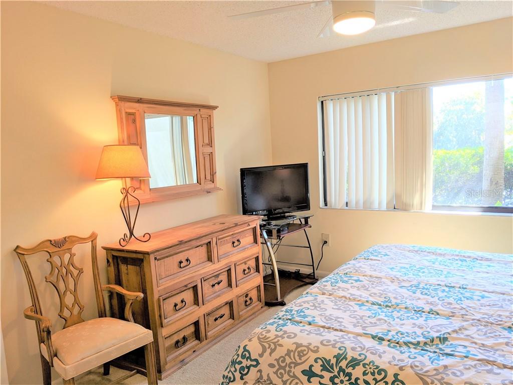 ASHTON LAKES 01 & 02 - Residential Lease
