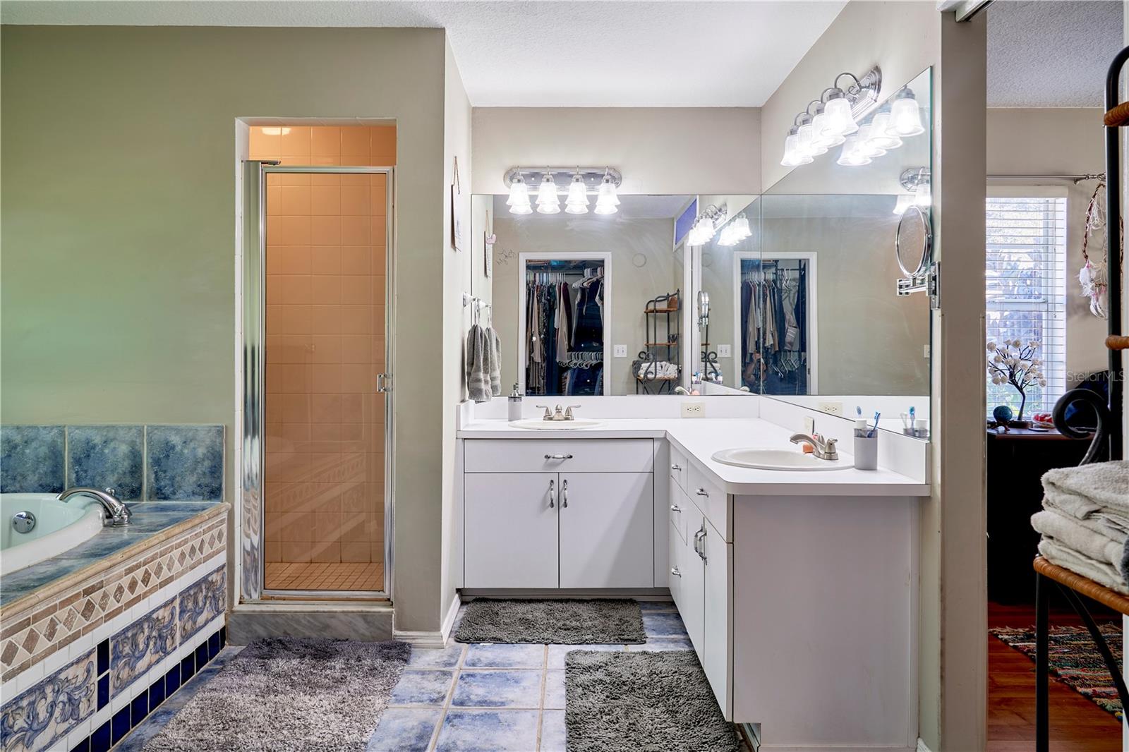 TEMPLE HILLS UNIT 2 - Residential