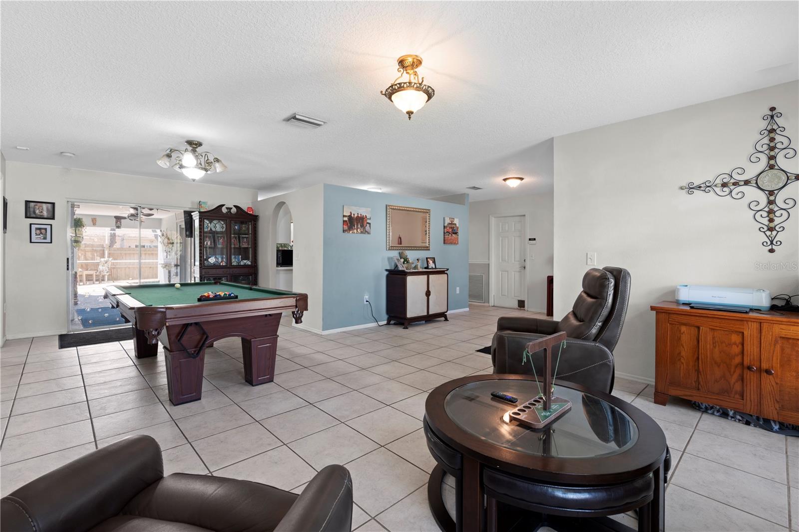 TEMPLE HILLS UNIT 2 - Residential