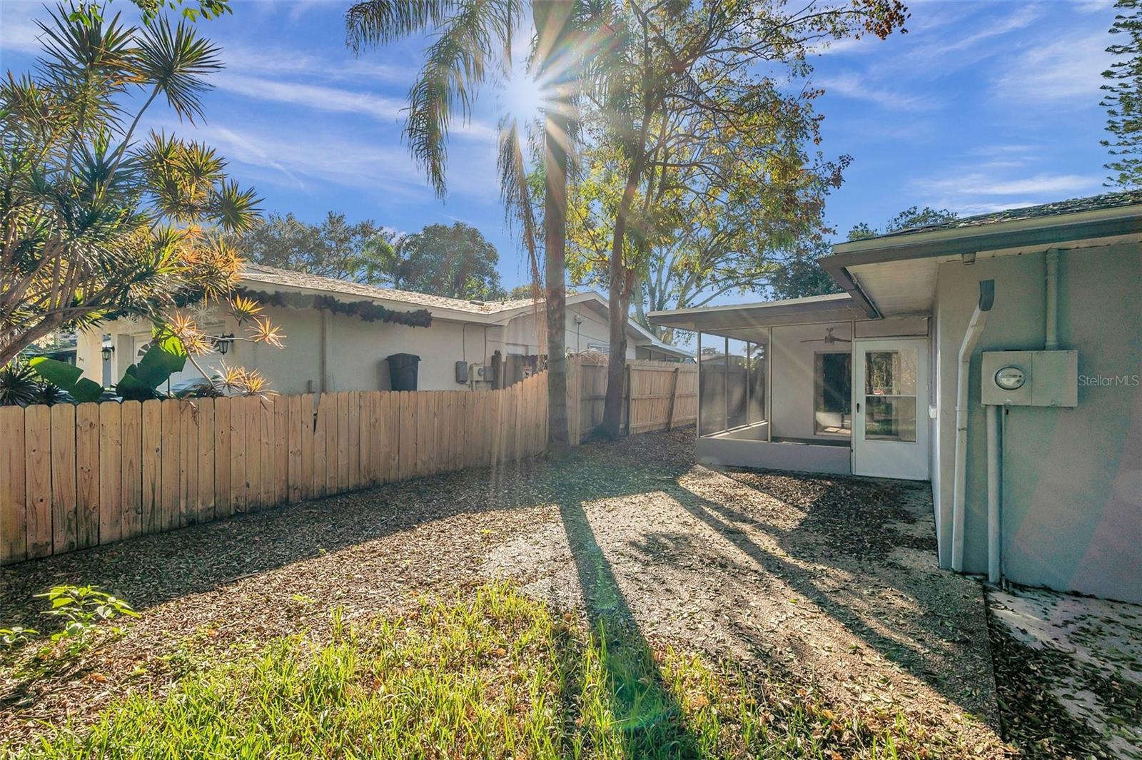 BARRETT MANOR - Residential Lease