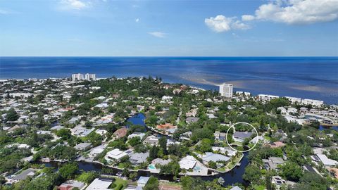 A home in SIESTA KEY