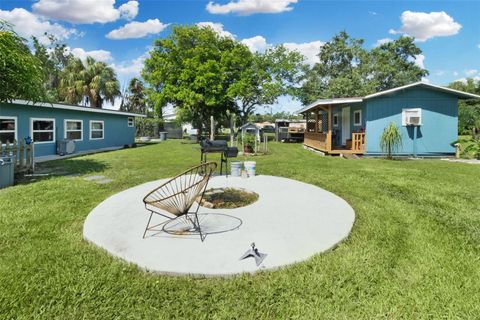 A home in PALMETTO