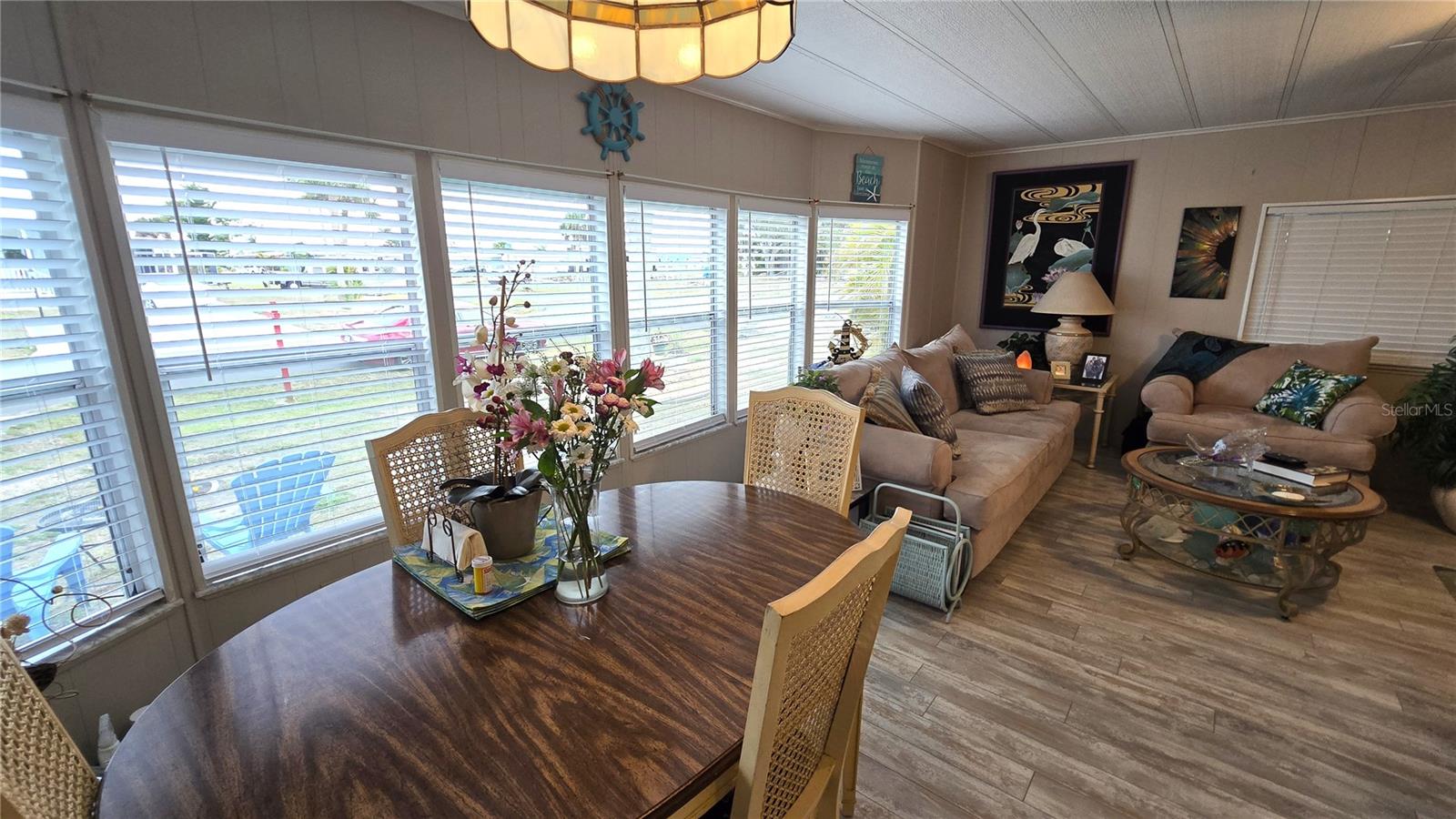 HOLIDAY MOB ESTATES 3RD ADD - Residential