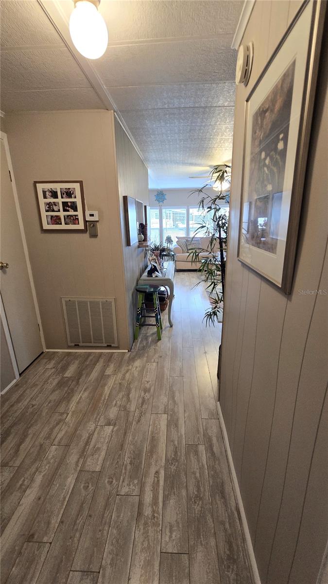 HOLIDAY MOB ESTATES 3RD ADD - Residential