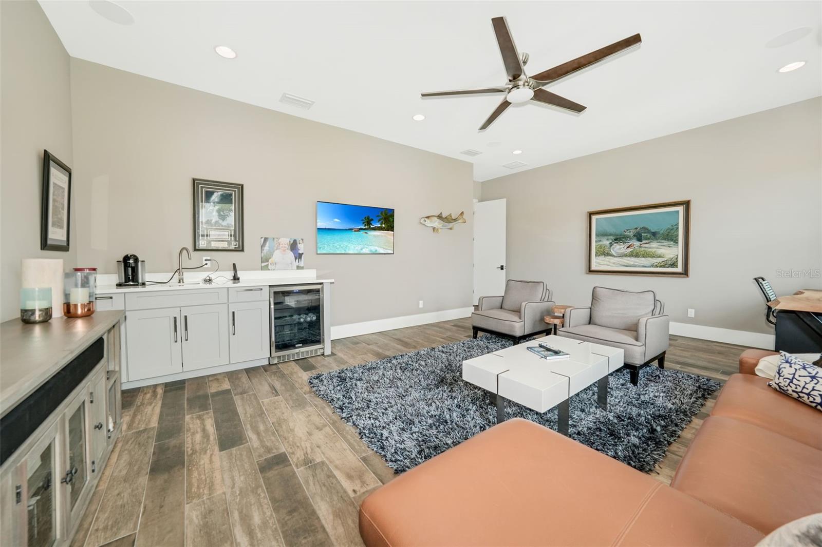 BEL MAR REV ISLAND UNIT - Residential