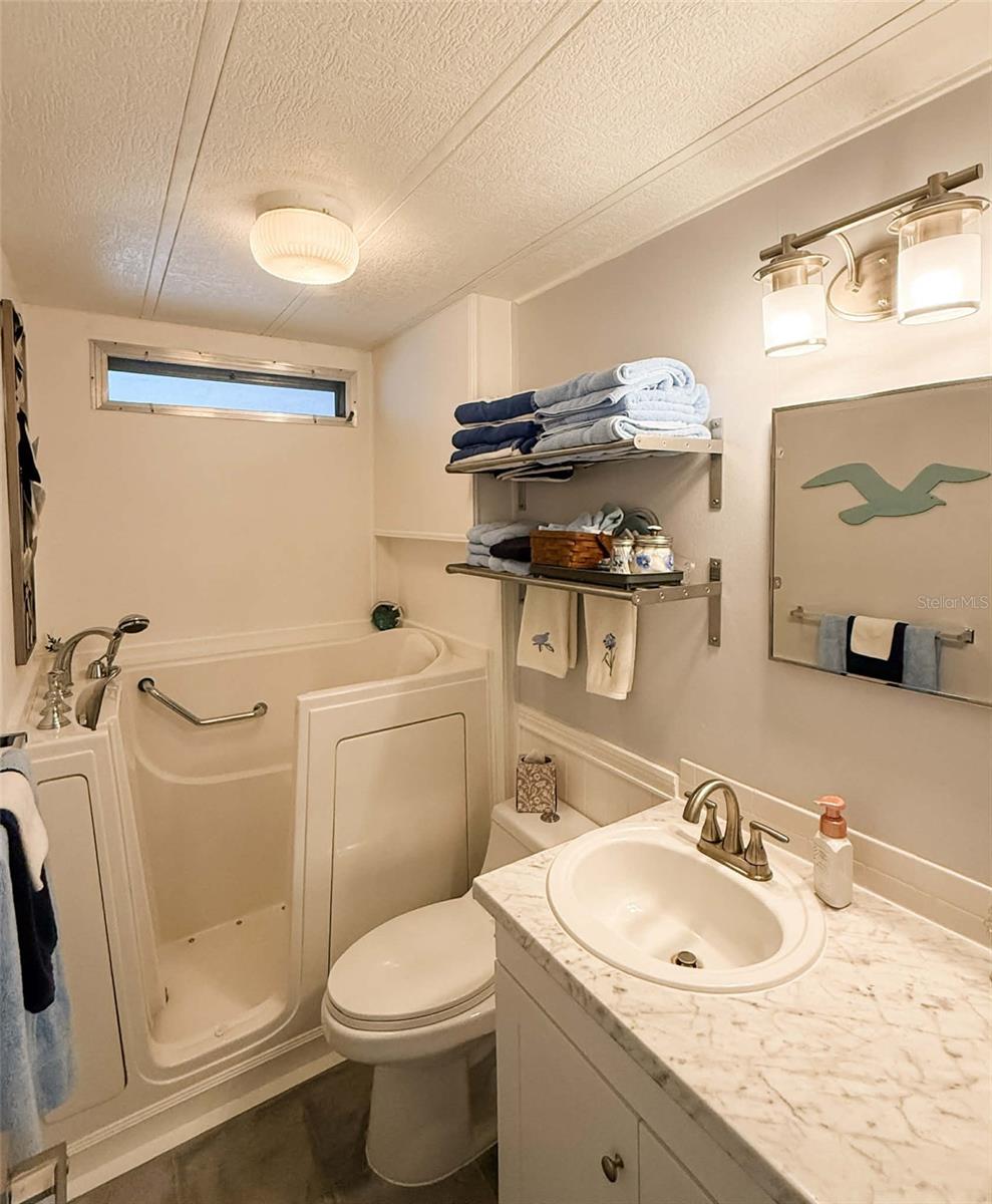 EMERALD LAKES CO OP INC - Residential