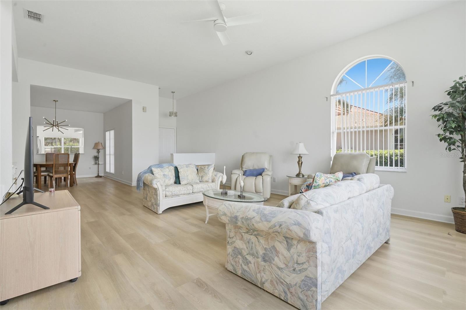 WATERVIEW TWNHMS SEC 01 - Residential