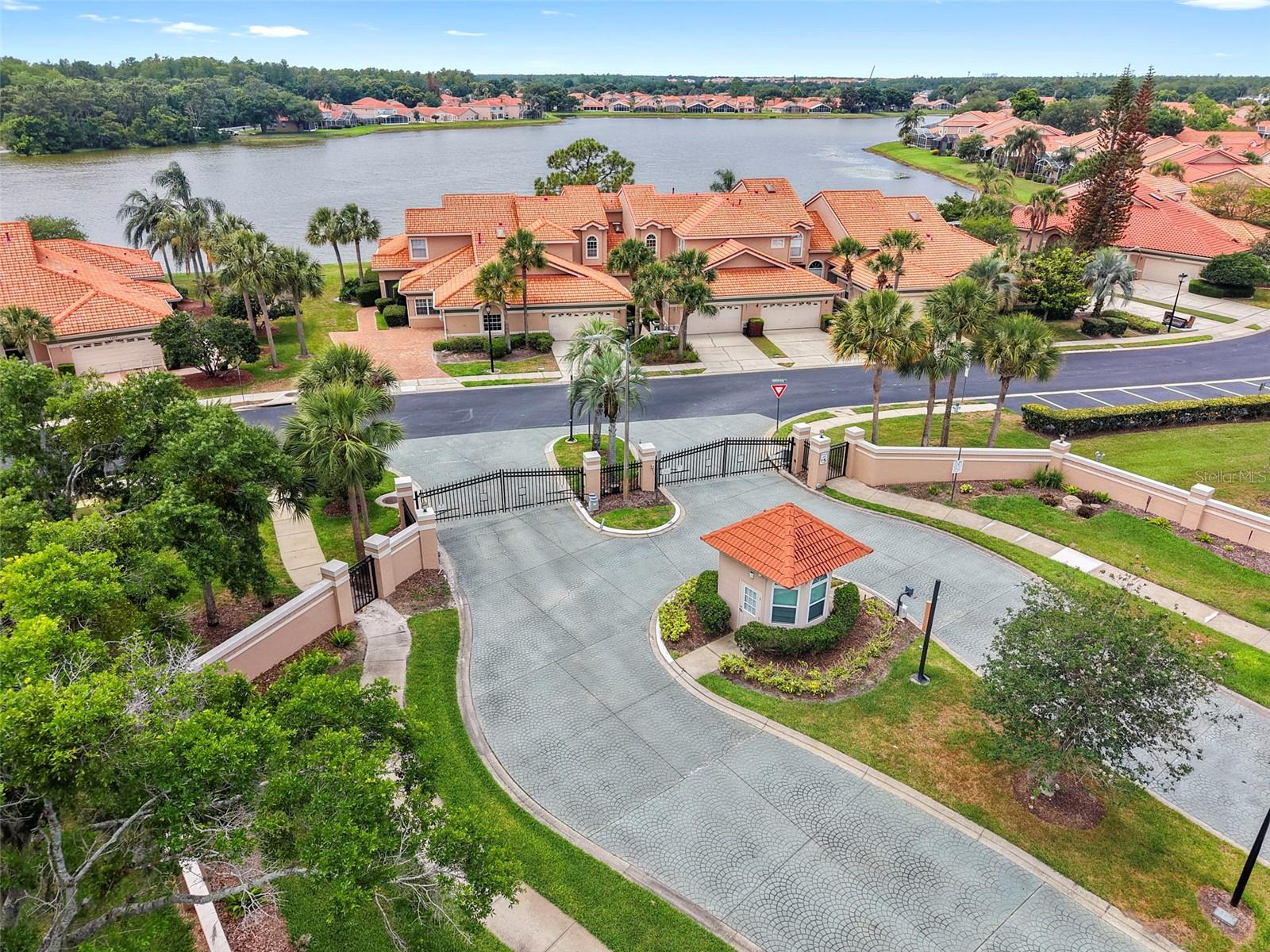 WATERVIEW TWNHMS SEC 01 - Residential