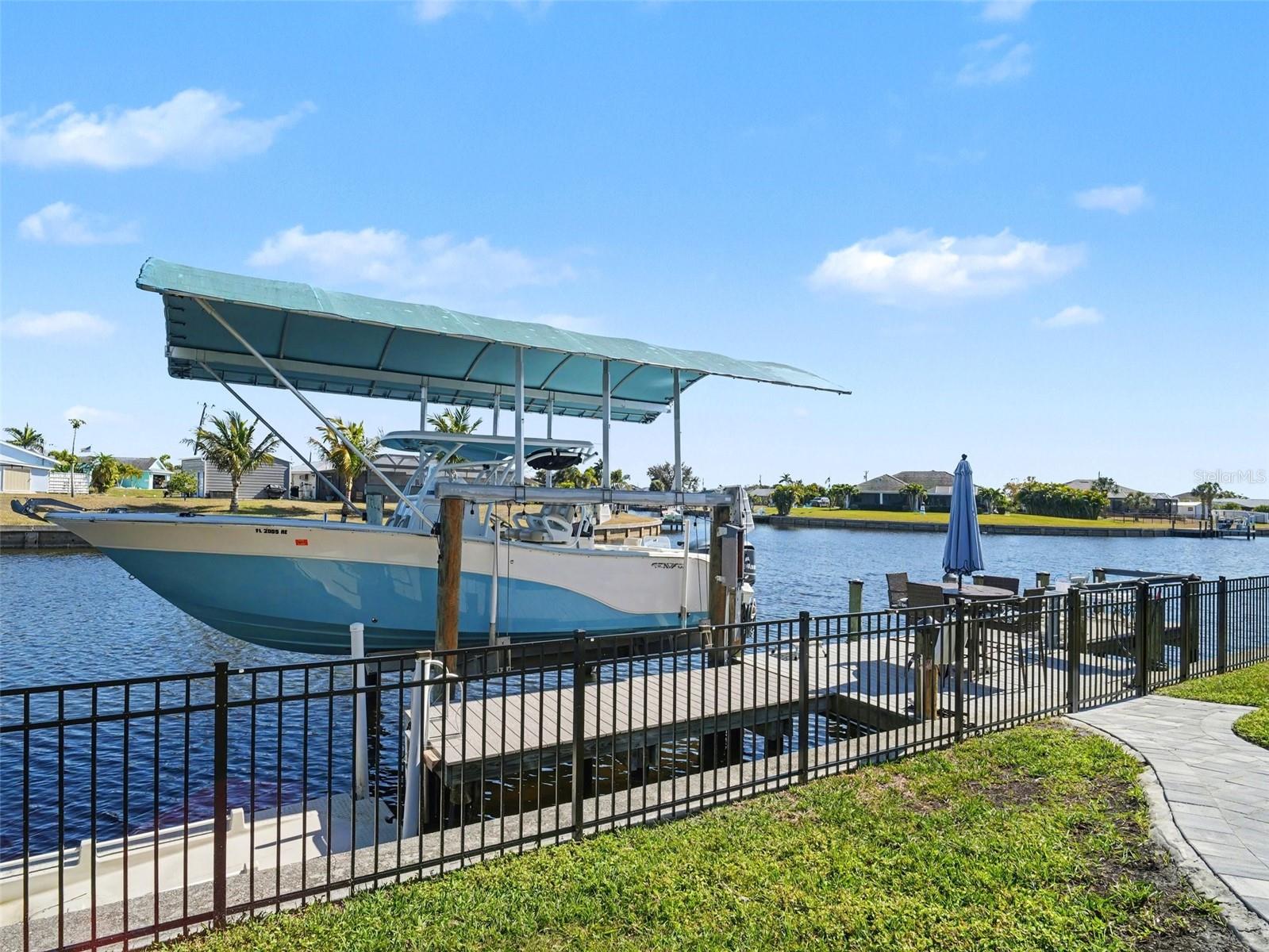 4256 BEACH VIEW COURT, PORT CHARLOTTE, FL, 33948 2 4256 BEACH VIEW COURT