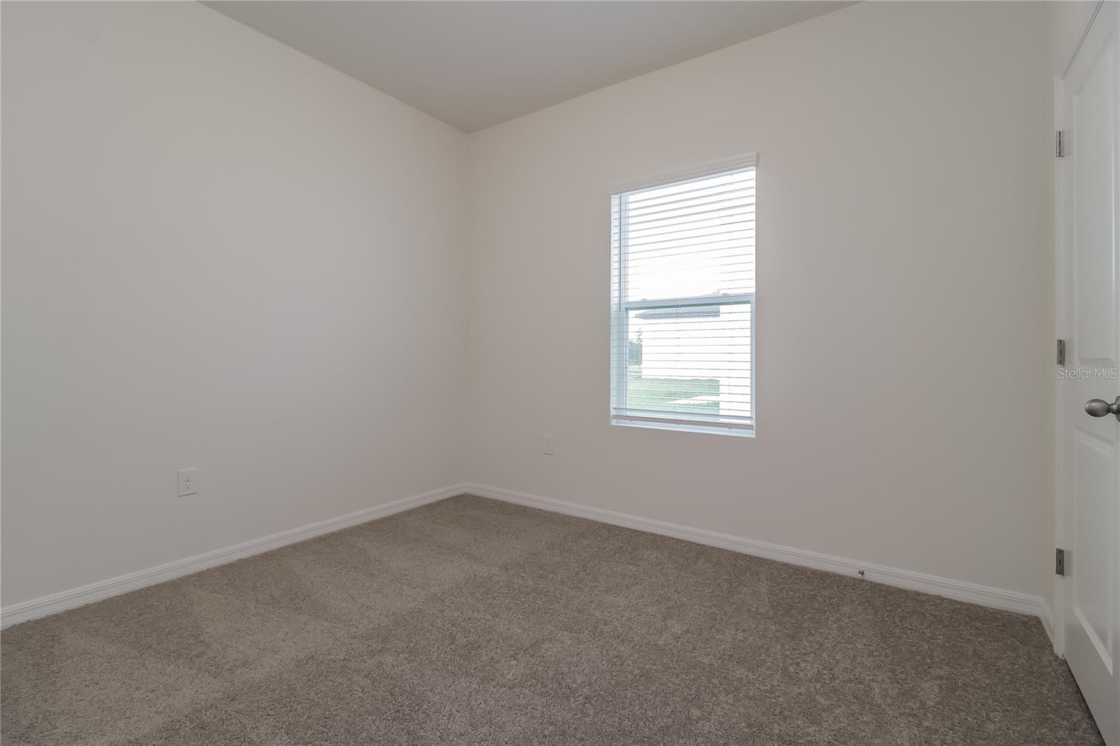 COASTAL WOODS UN B2 - Residential Lease