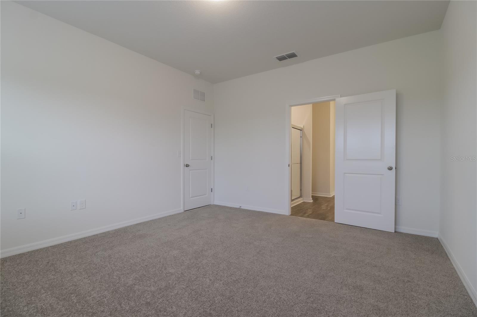 COASTAL WOODS UN B2 - Residential Lease