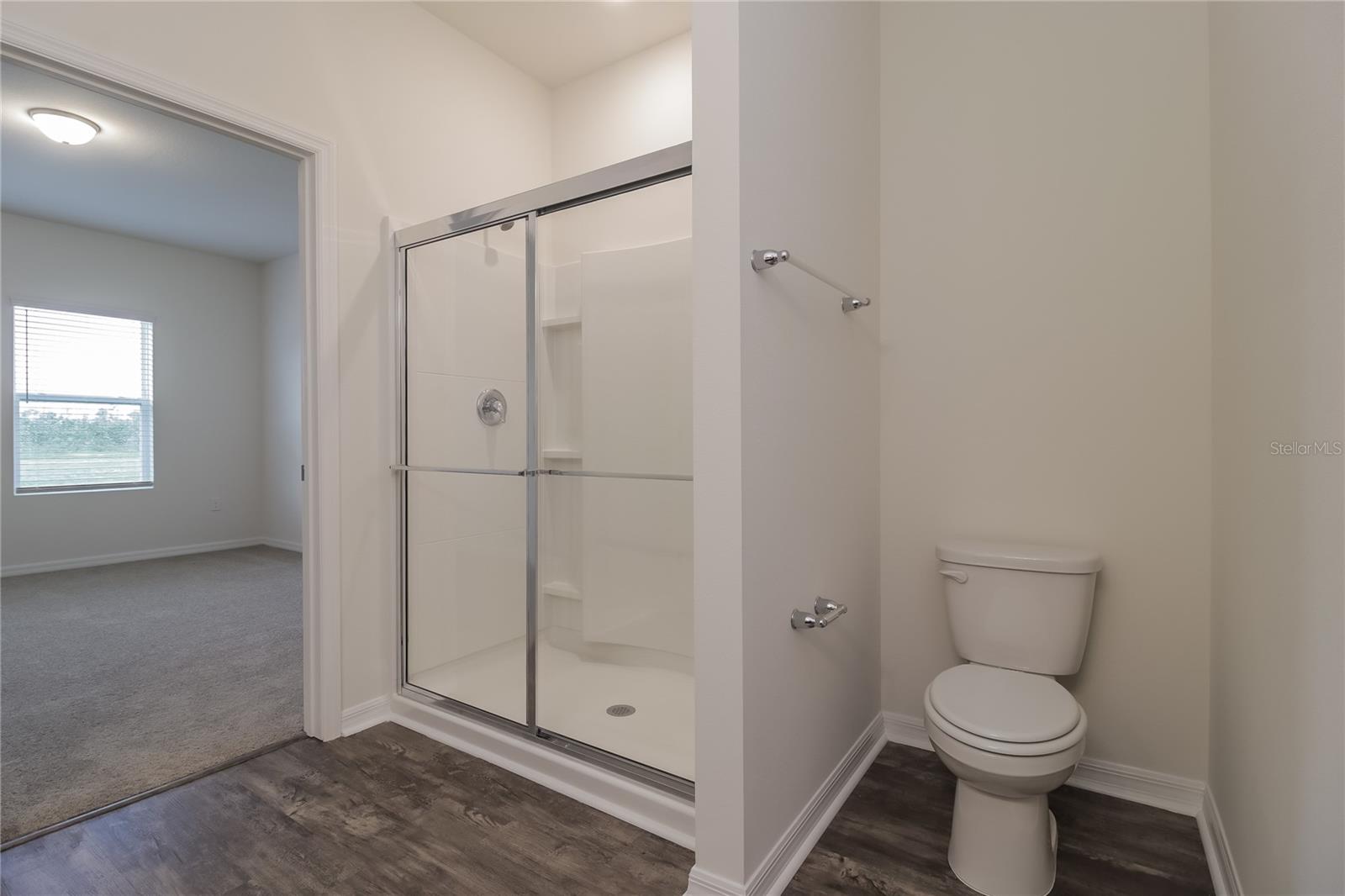 COASTAL WOODS UN B2 - Residential Lease