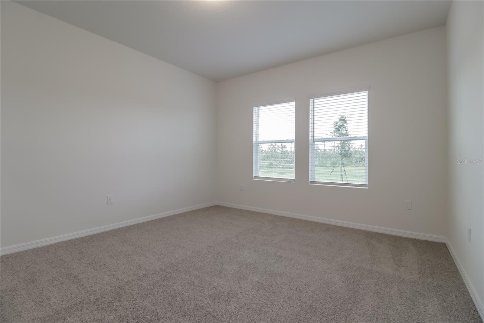 COASTAL WOODS UN B2 - Residential Lease