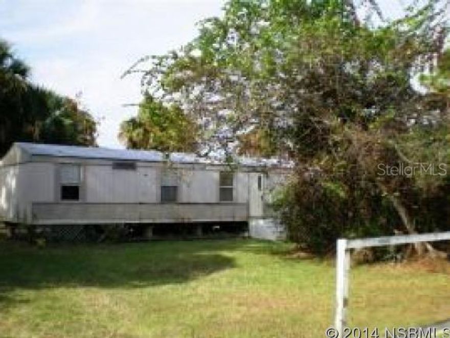 1991 TRAILER NEEDS LOTS OF WORK OR TO BE REMOVED. VERY NICE CORNER LOT IN COUNTY AREA WITH PAVED ROADS. HOME IS OF NO VALUE.