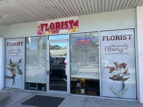 Photo of 120 Alexandria Boulevard #17, Oviedo, FL 32765 (MLS # O6394817)