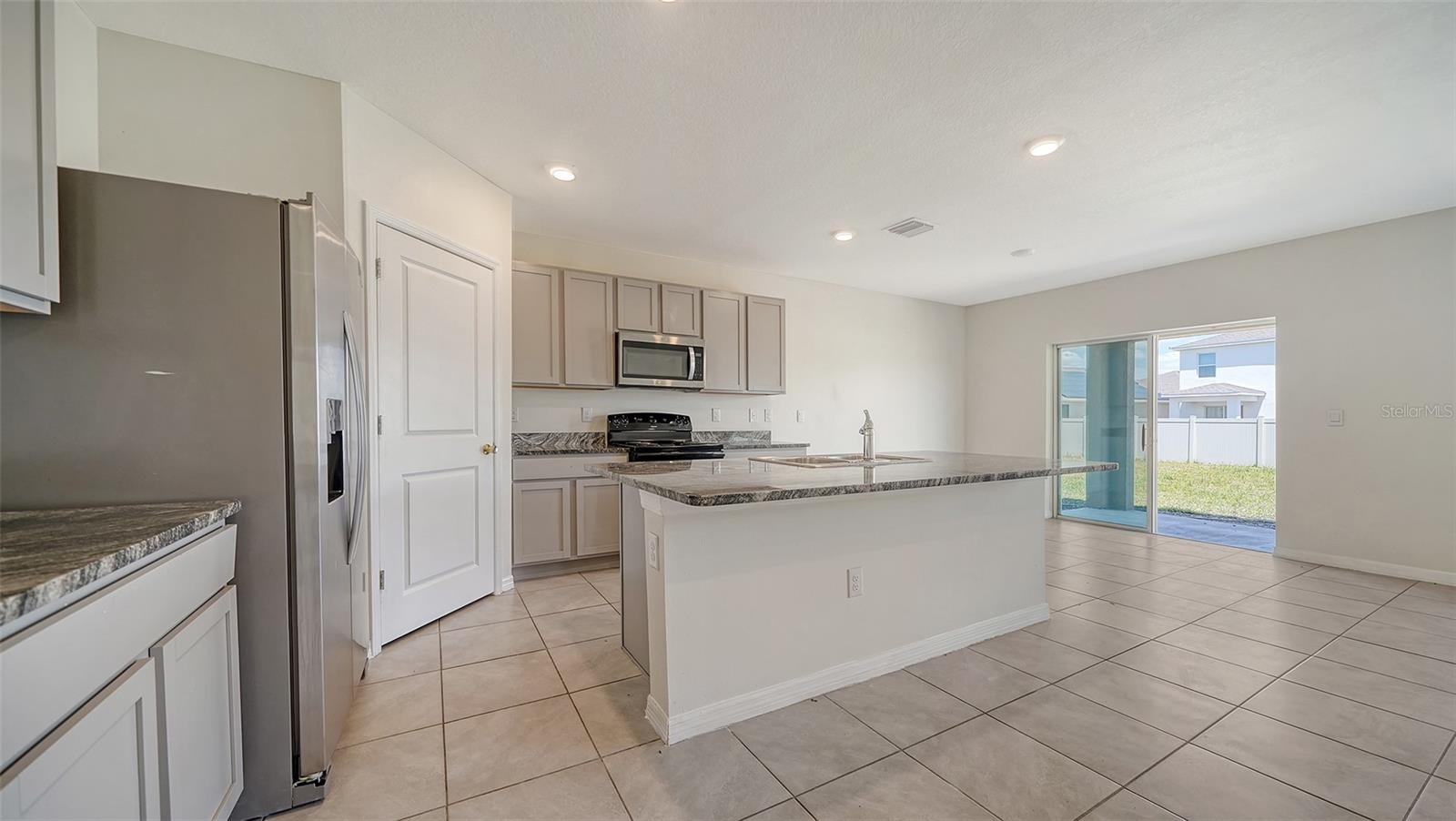 PROMENADE ESTATES PH II - Residential