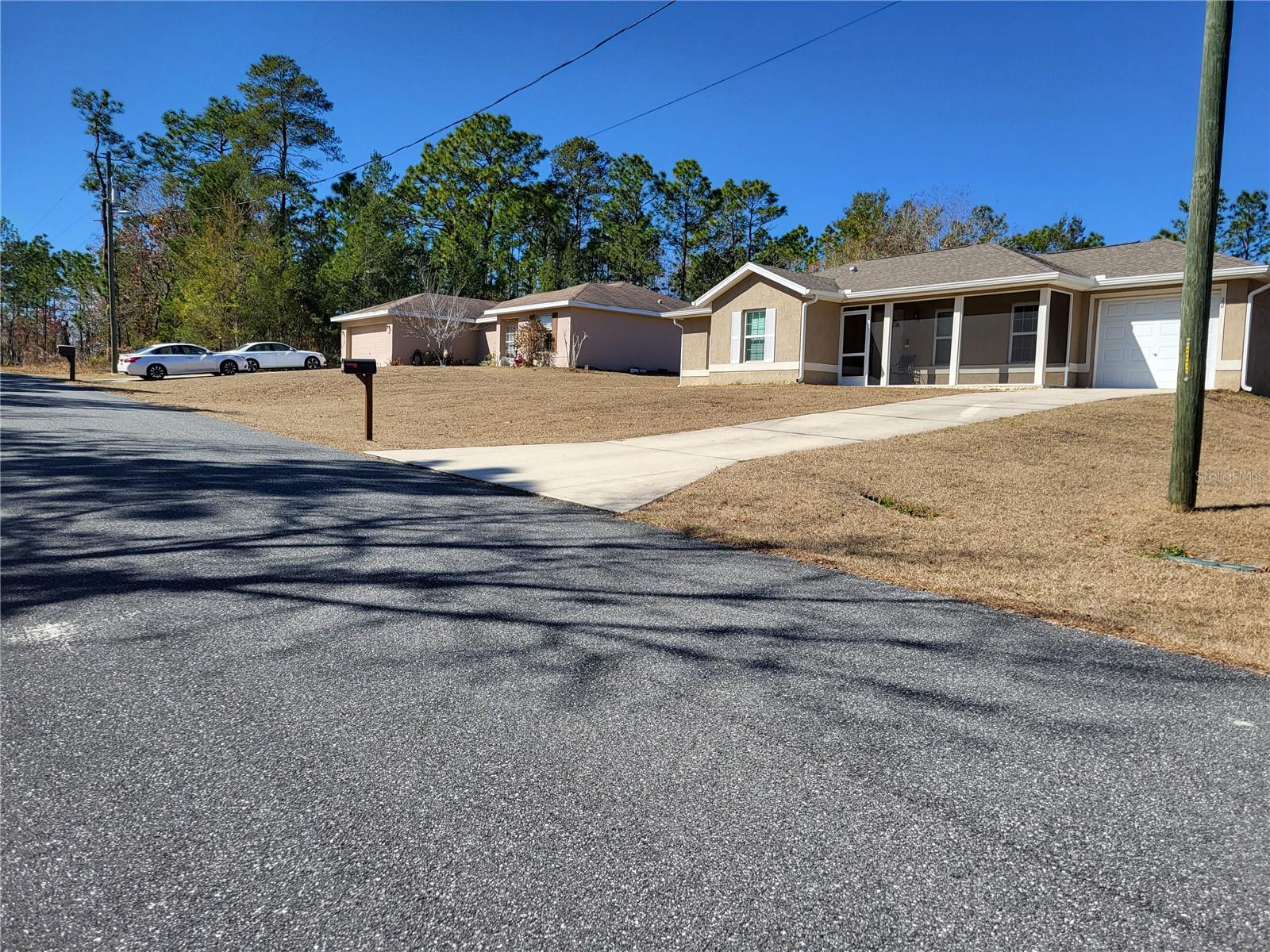 000 SE LOCUST LOOP PLACE