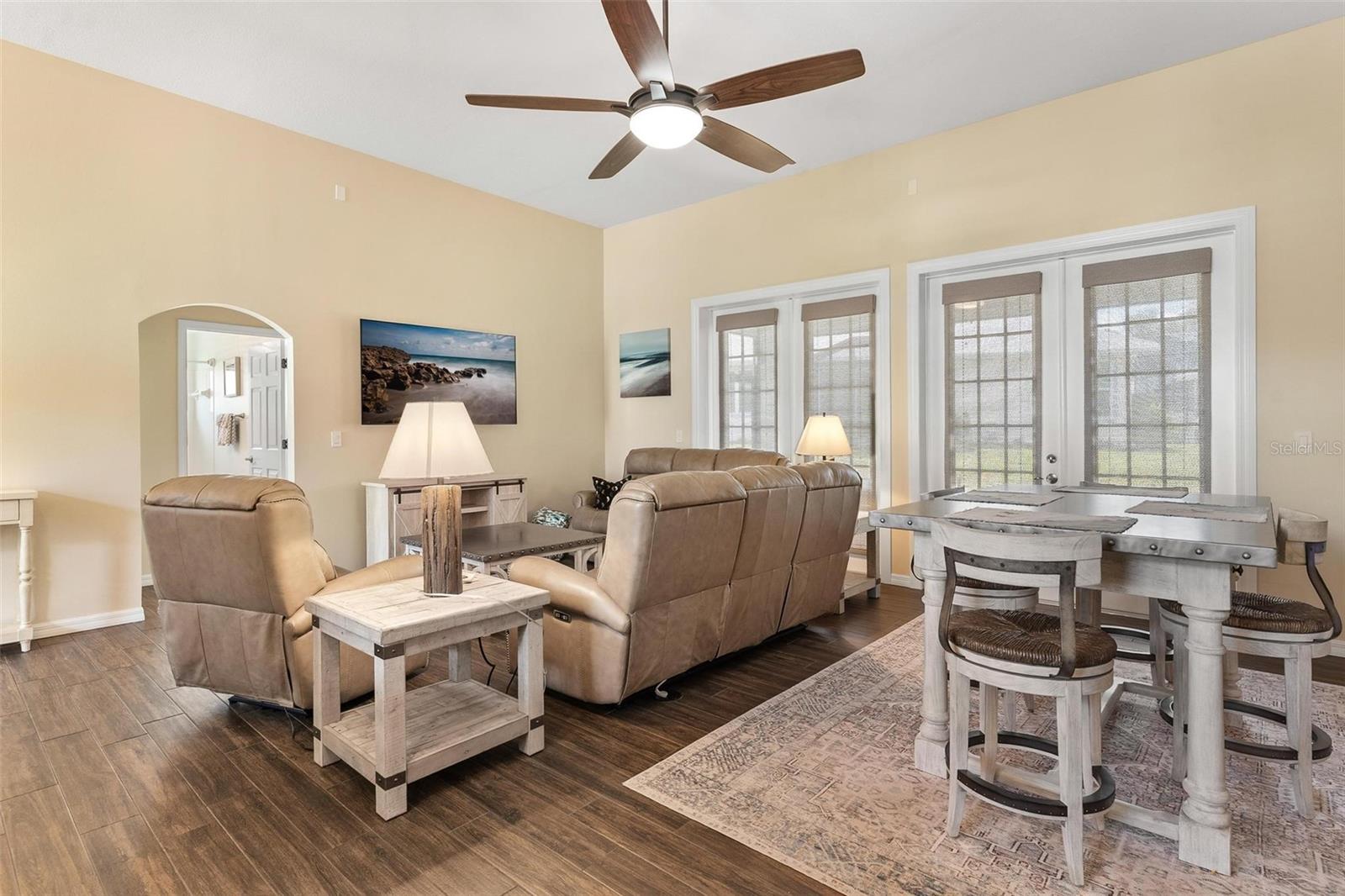 ROYAL HARBOR PH 01 - Residential