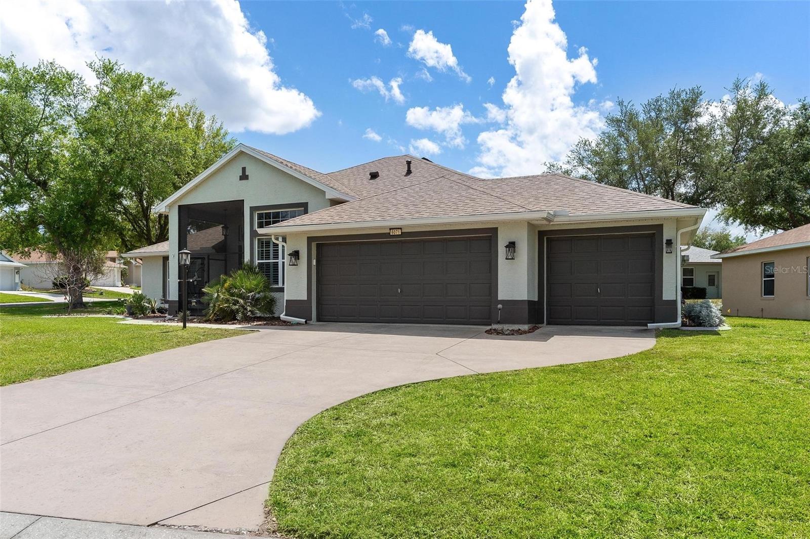 ROYAL HARBOR PH 01 - Residential