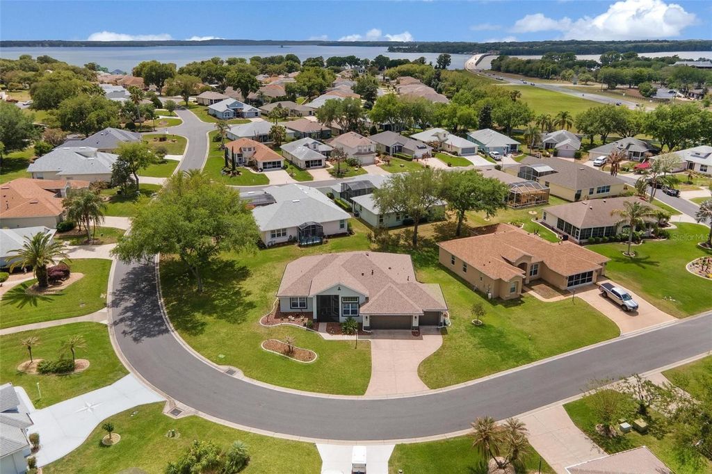 Photo of 6071 Sailboat Avenue, Tavares, FL 32778 (MLS # G5110536)