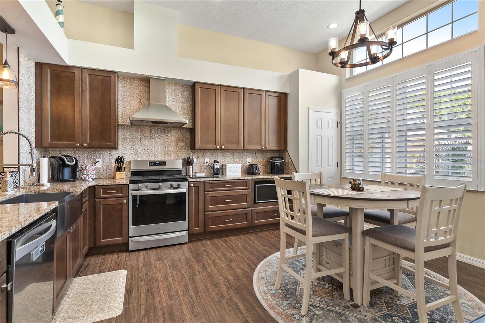 6071 SAILBOAT AVENUE