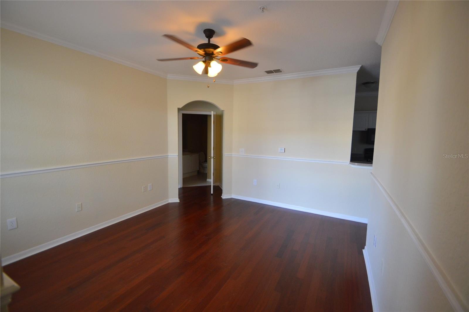 CRESCENT PLACE AT LAKE LOTUS CONDO - Residential Lease