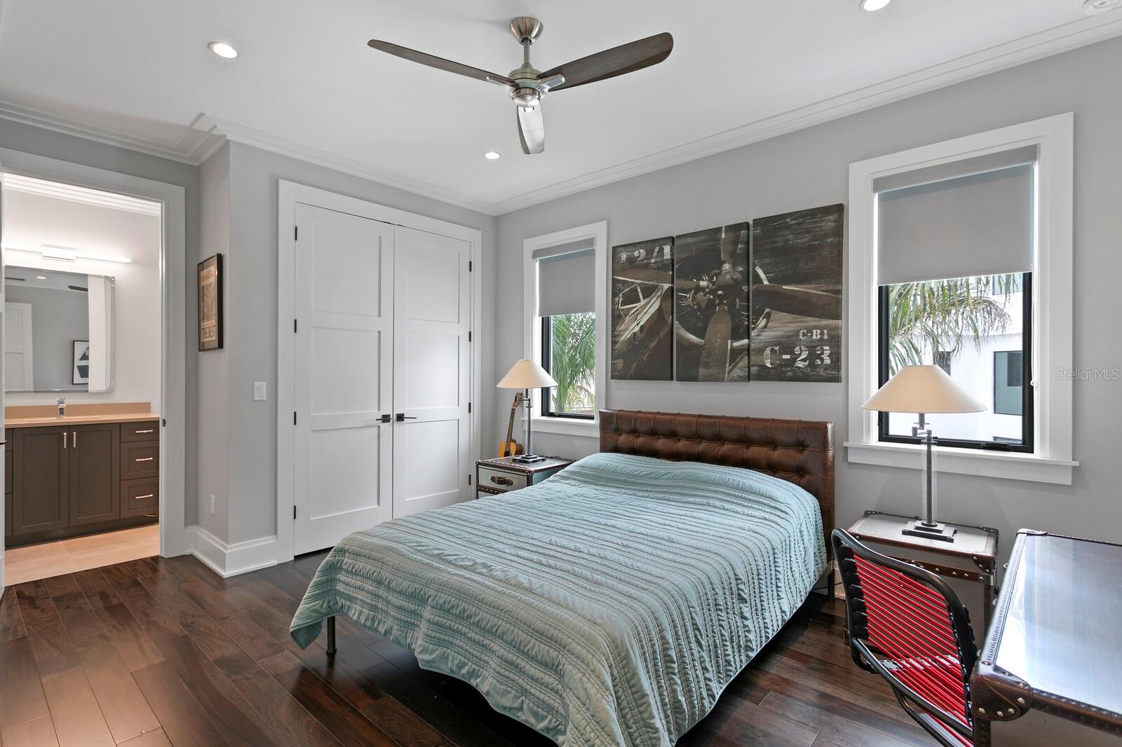 BAYSHORE ESTATES 4 - Residential