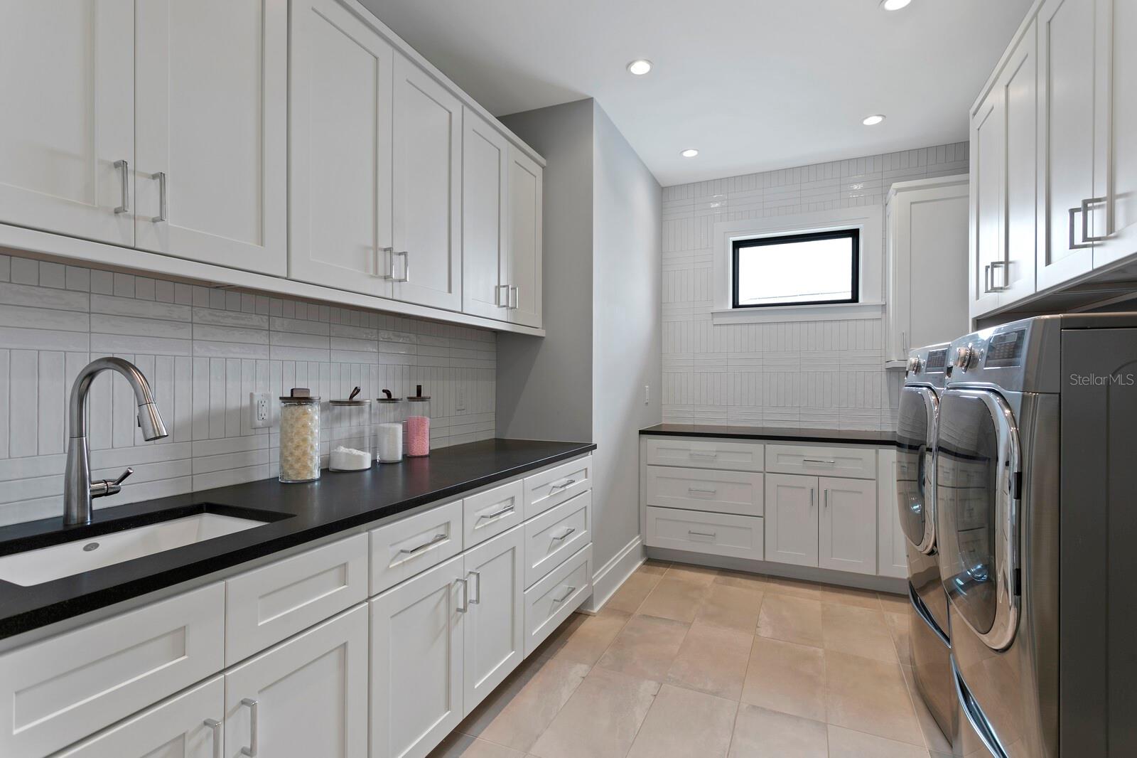 BAYSHORE ESTATES 4 - Residential