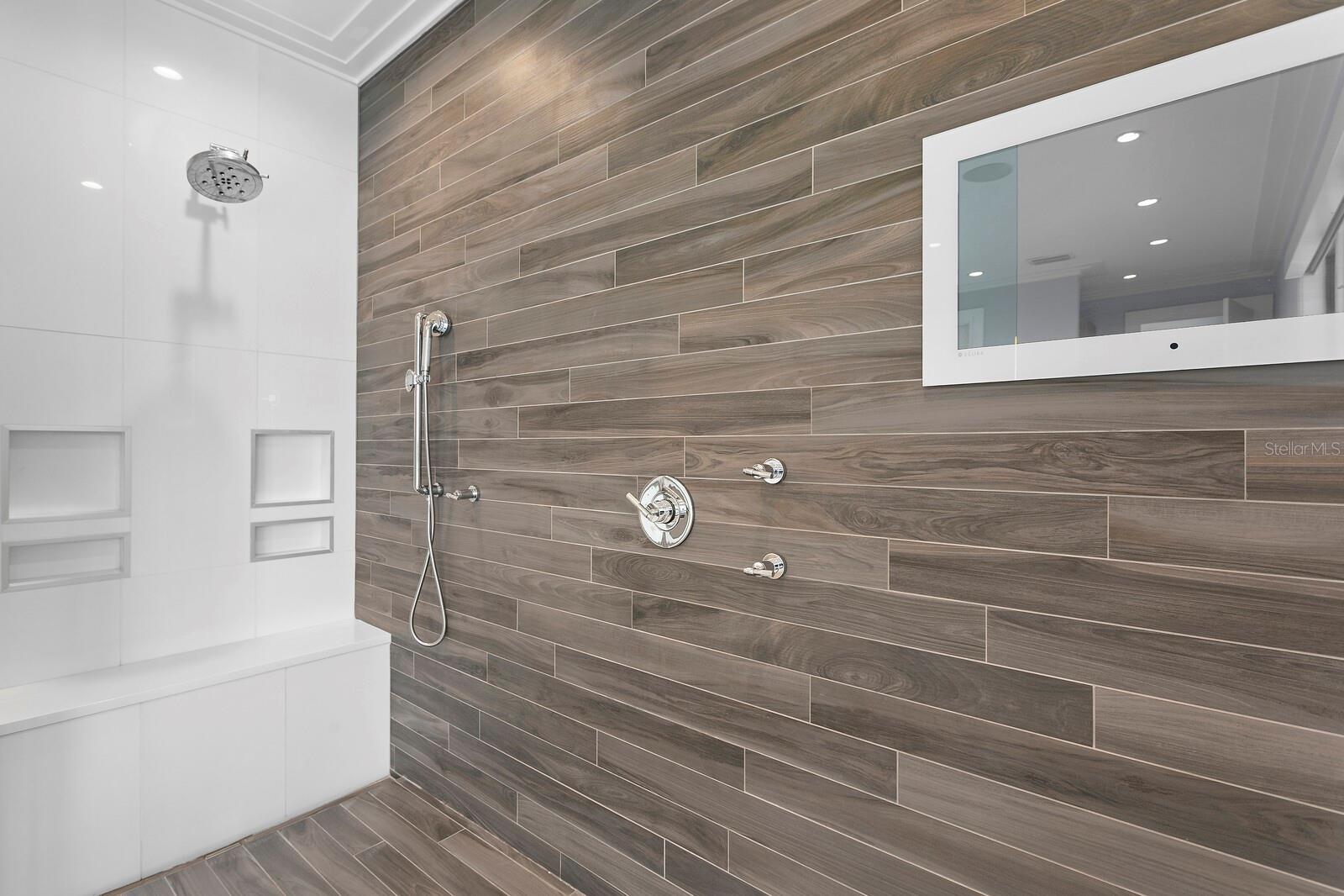 BAYSHORE ESTATES 4 - Residential