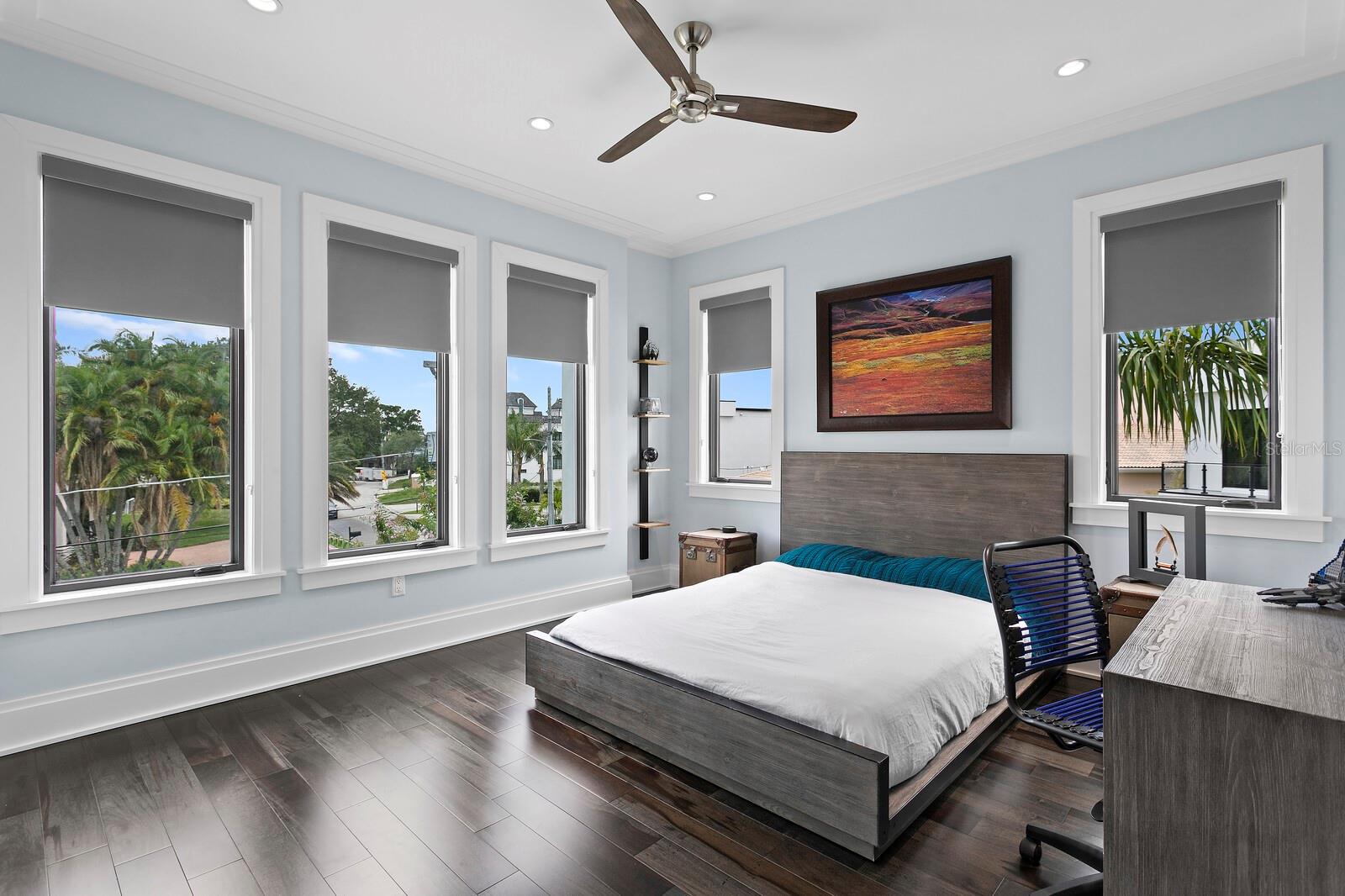 BAYSHORE ESTATES 4 - Residential