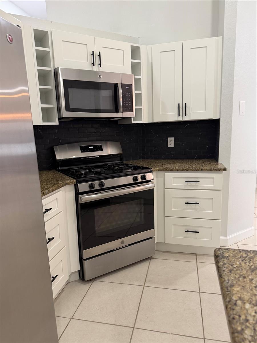 SUMMERFIELD VILLAGE SUBPHASE A U1,T301 - Residential Lease