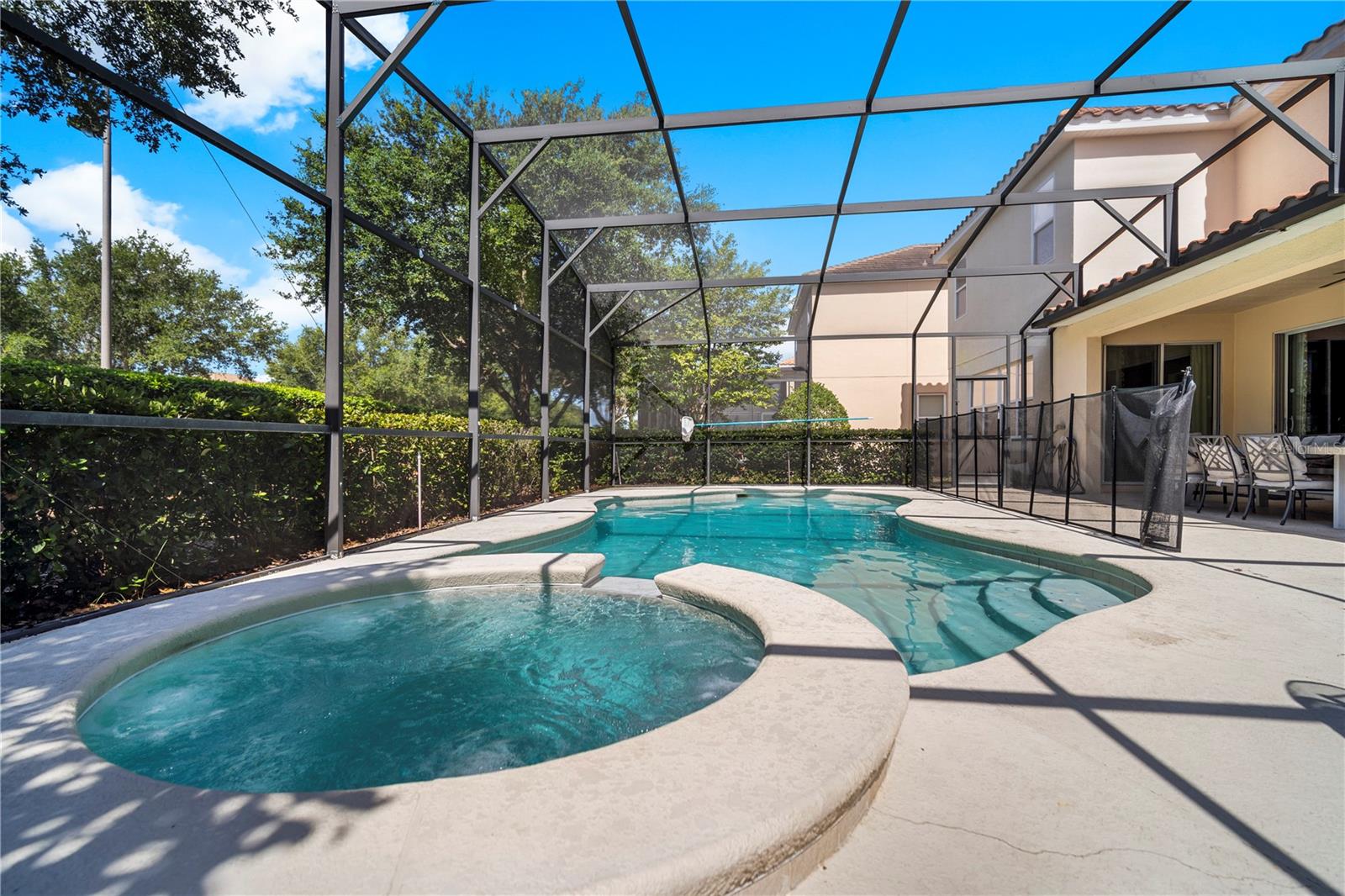 4007 OAKRISE LOOP