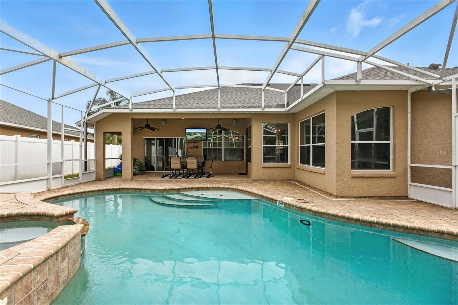 WATERS EDGE PH 10 - Residential