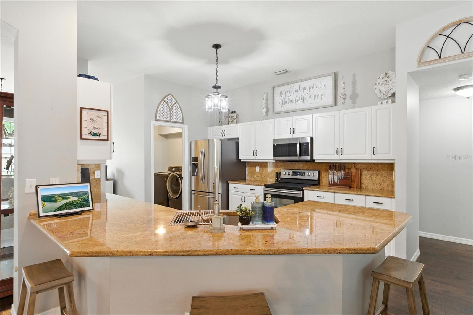 WATERS EDGE PH 10 - Residential