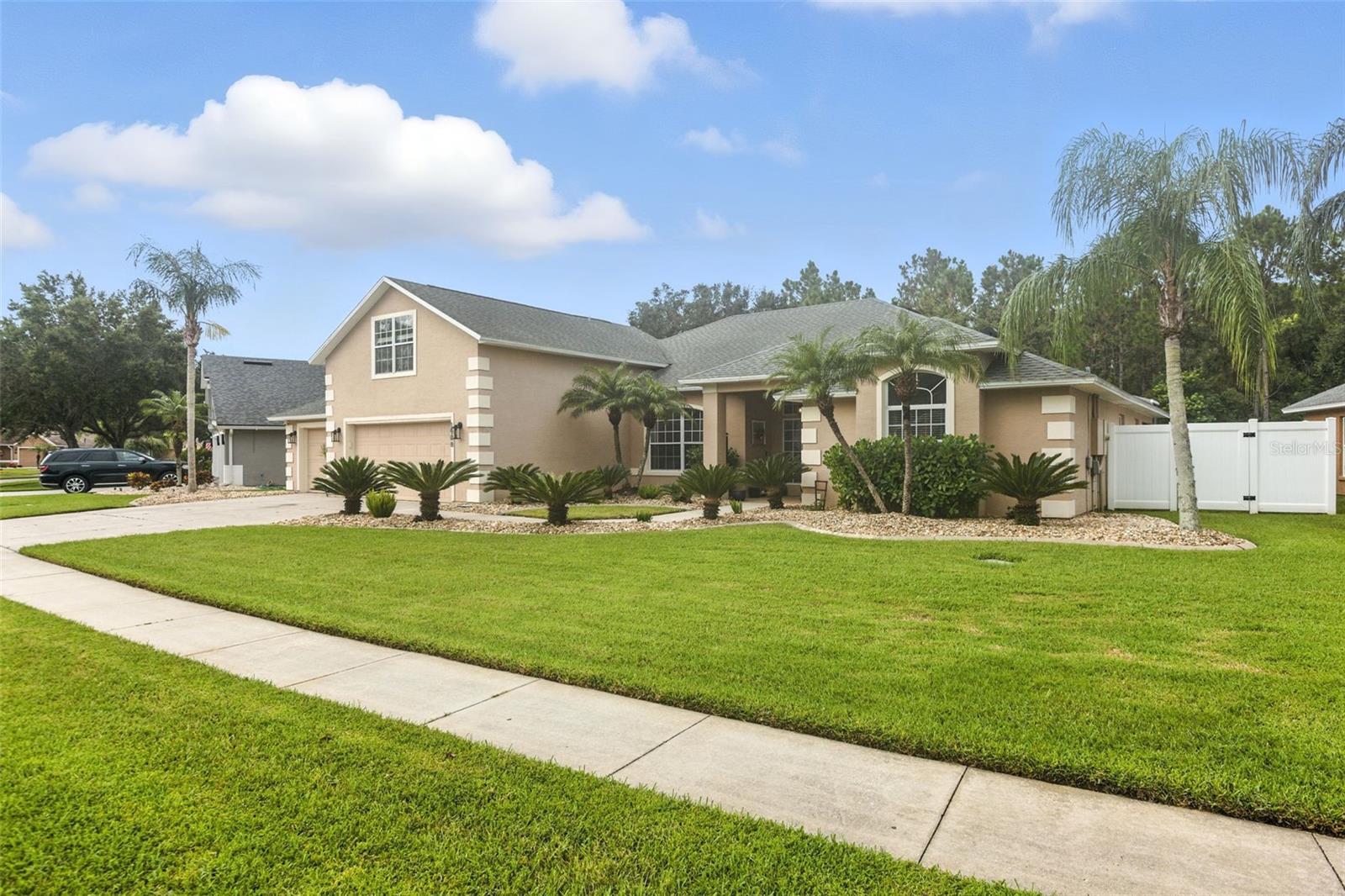 WATERS EDGE PH 10 - Residential