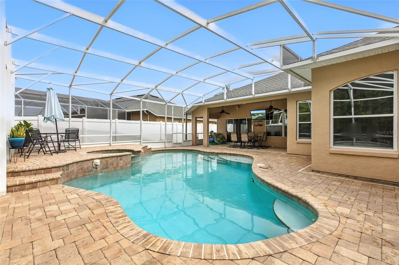 WATERS EDGE PH 10 - Residential