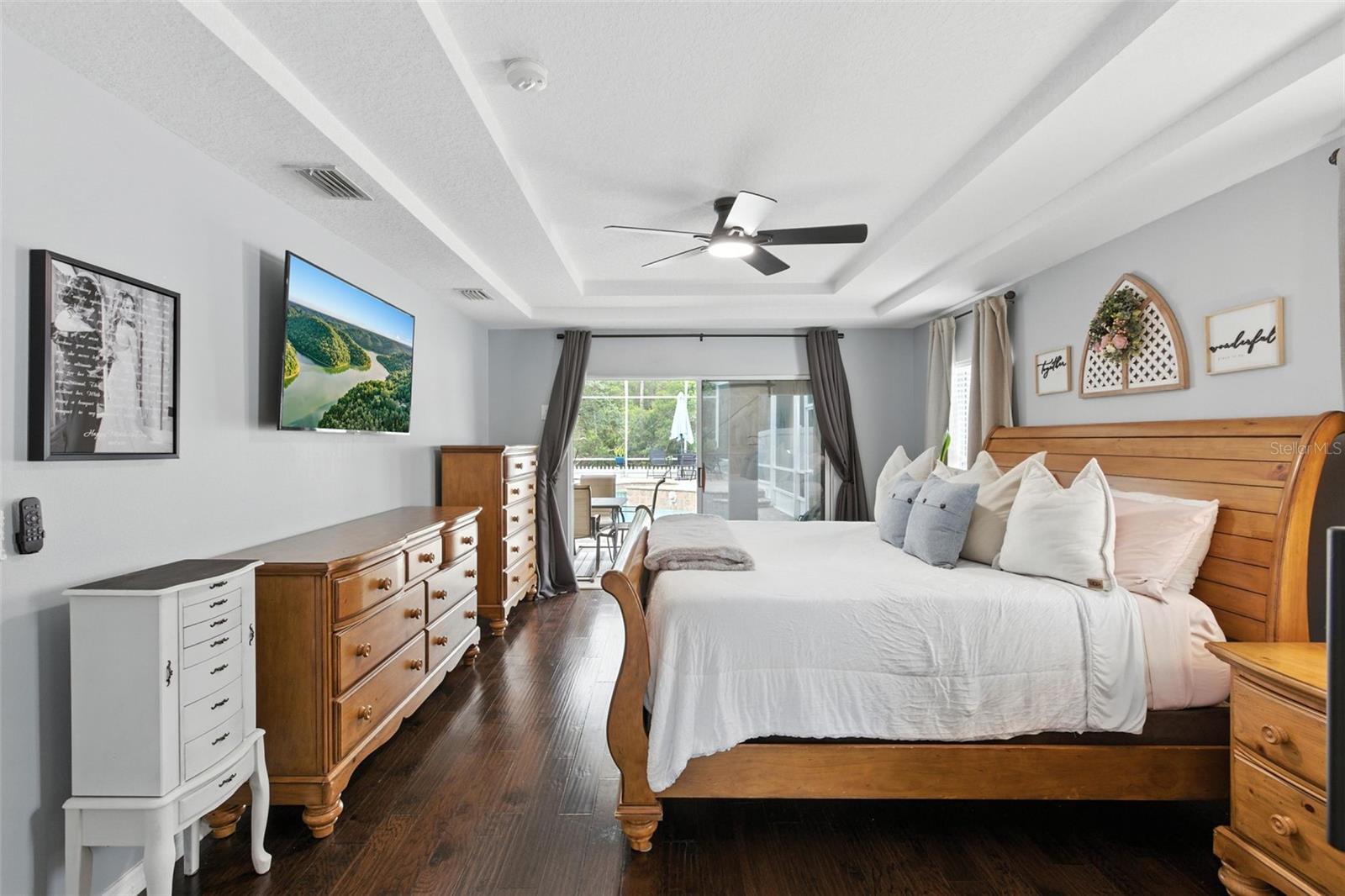 WATERS EDGE PH 10 - Residential