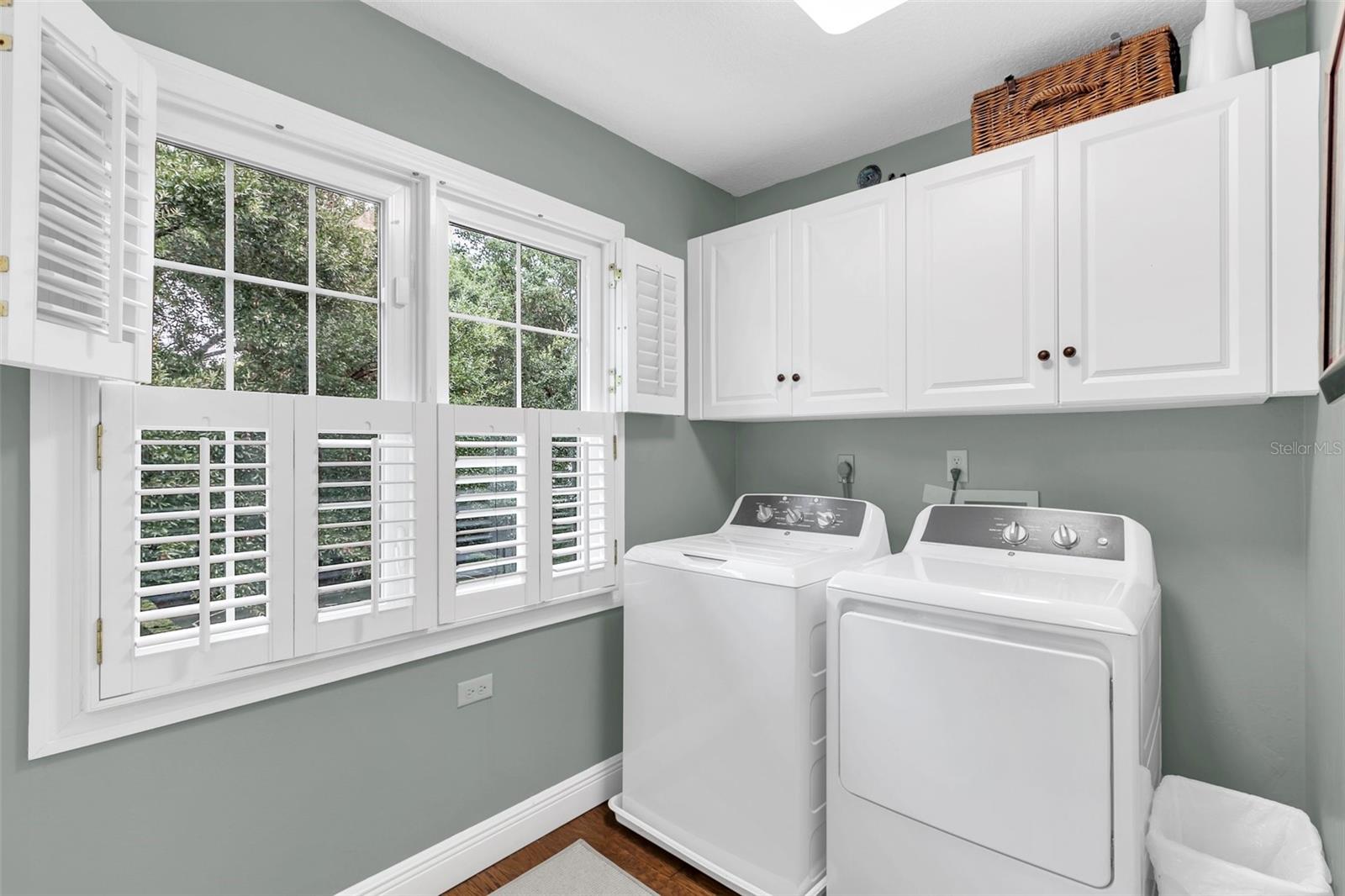 ETHEL PARK - Residential