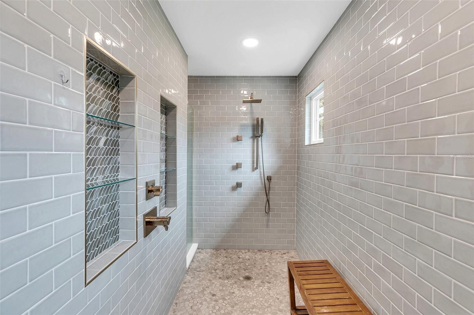 ETHEL PARK - Residential