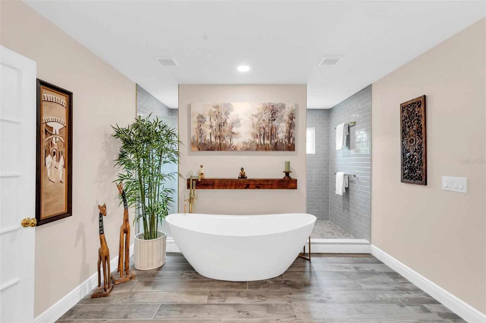 ETHEL PARK - Residential