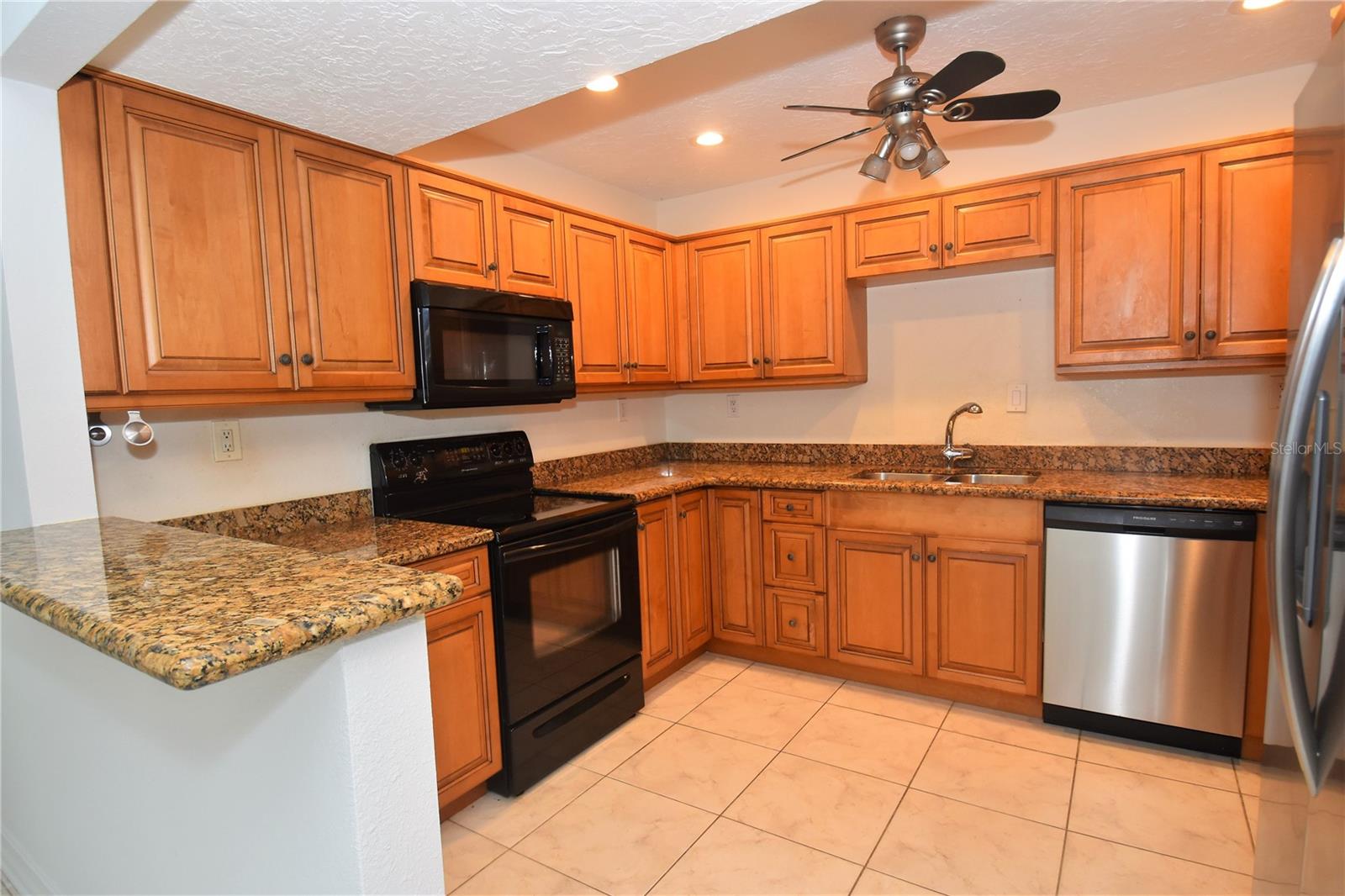 PELICAN COVE IX - Residential Lease