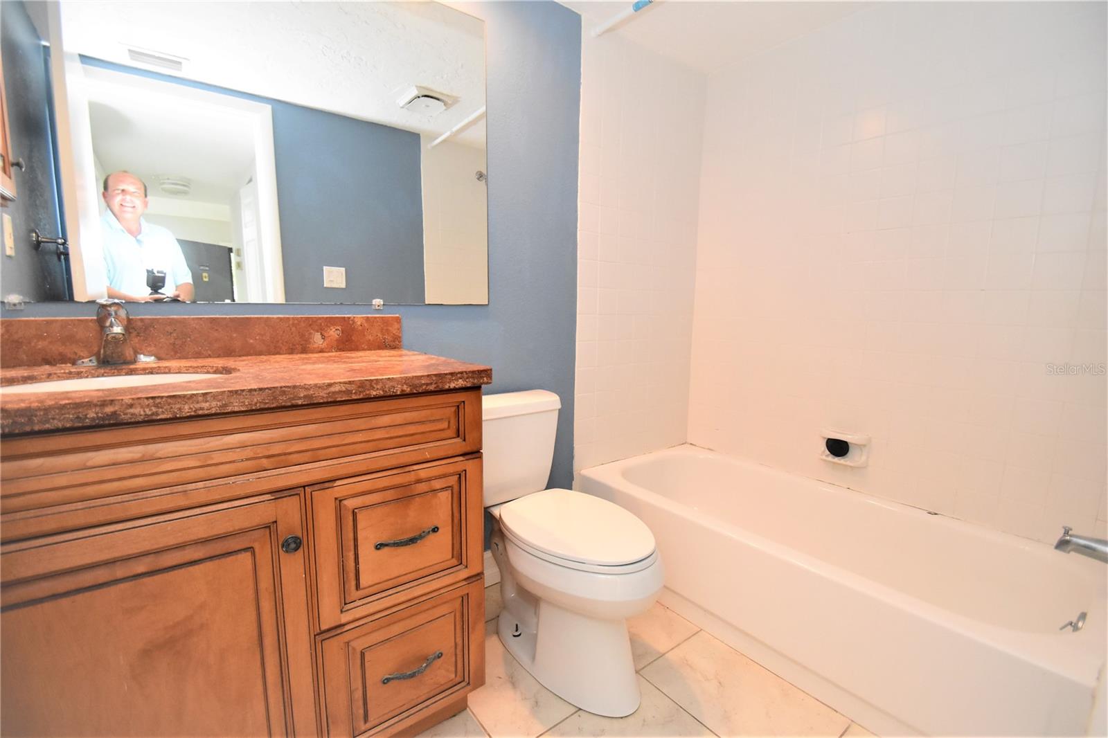 PELICAN COVE IX - Residential Lease