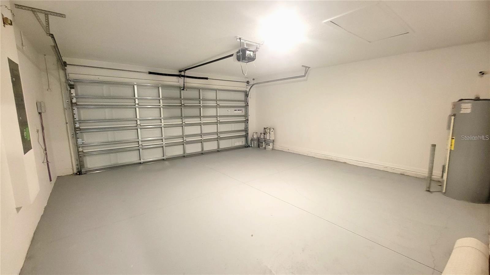 ASTONIA NORTH - Residential Lease