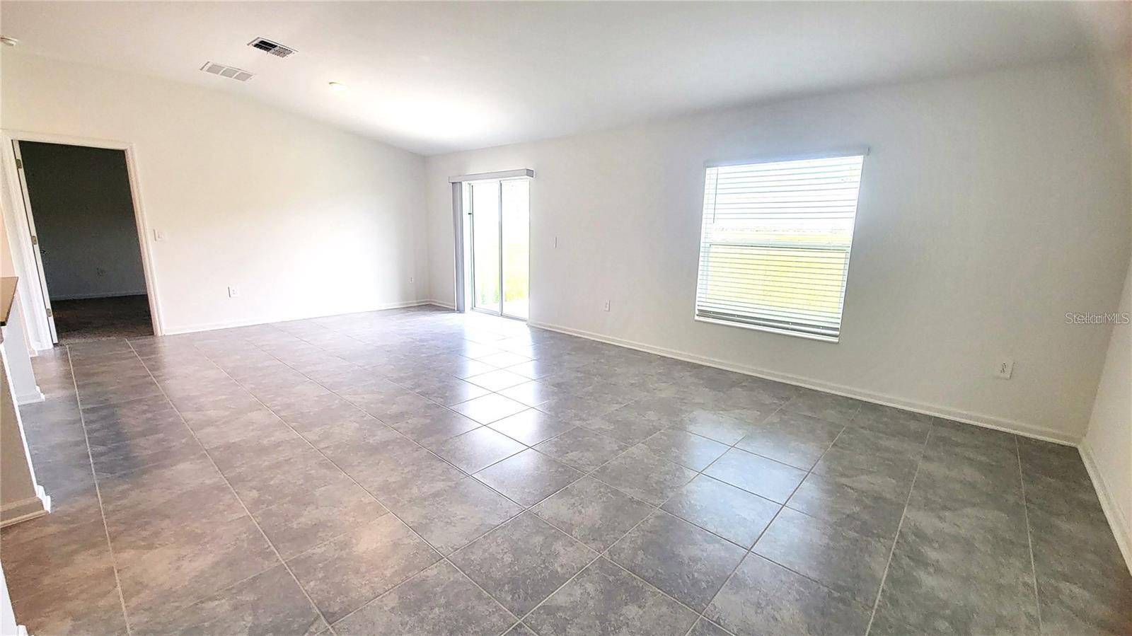 ASTONIA NORTH - Residential Lease