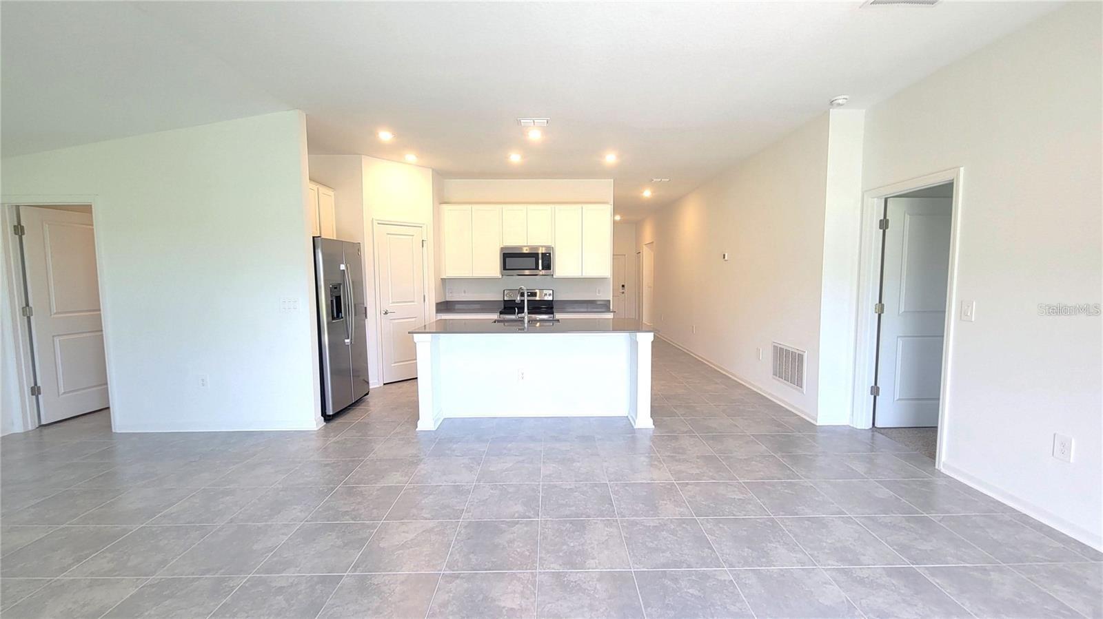 ASTONIA NORTH - Residential Lease